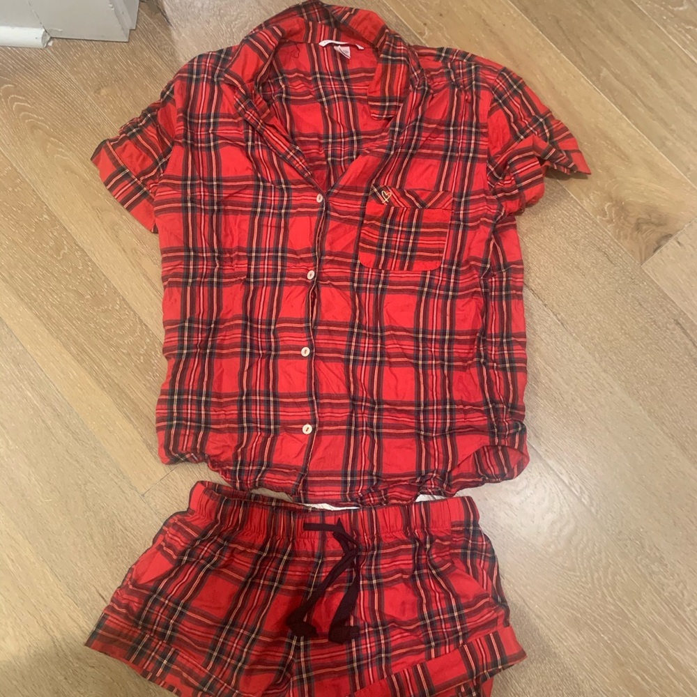 VS pajama set
